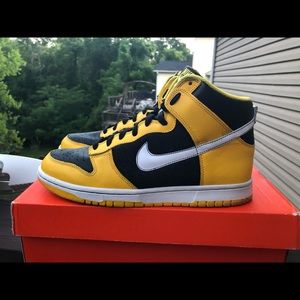 NIKE DUNK SB HIGH VARSITY MAIZE VINTAGE SIZE 8.5
